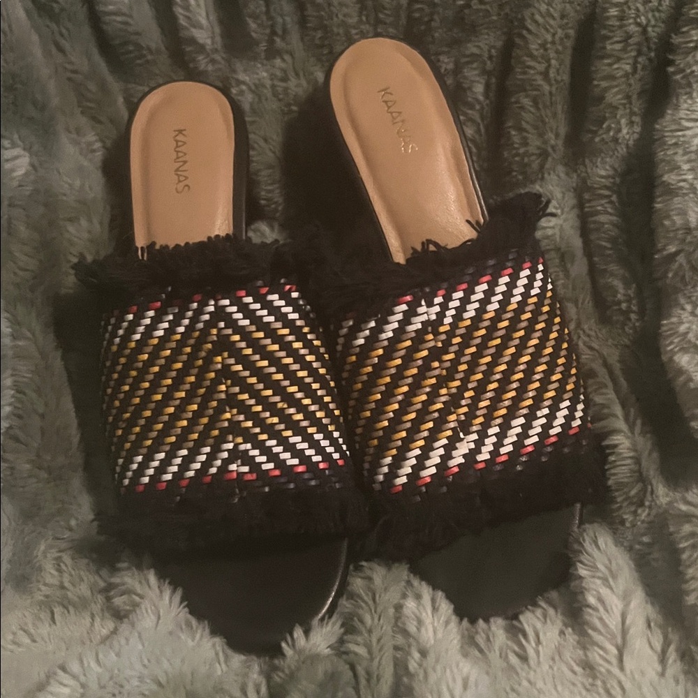 JOHNNY WAS SAMOS SANDAL
BLACK Multicolor Woven Block Heel Slide Sandals - Picture 5 of 5